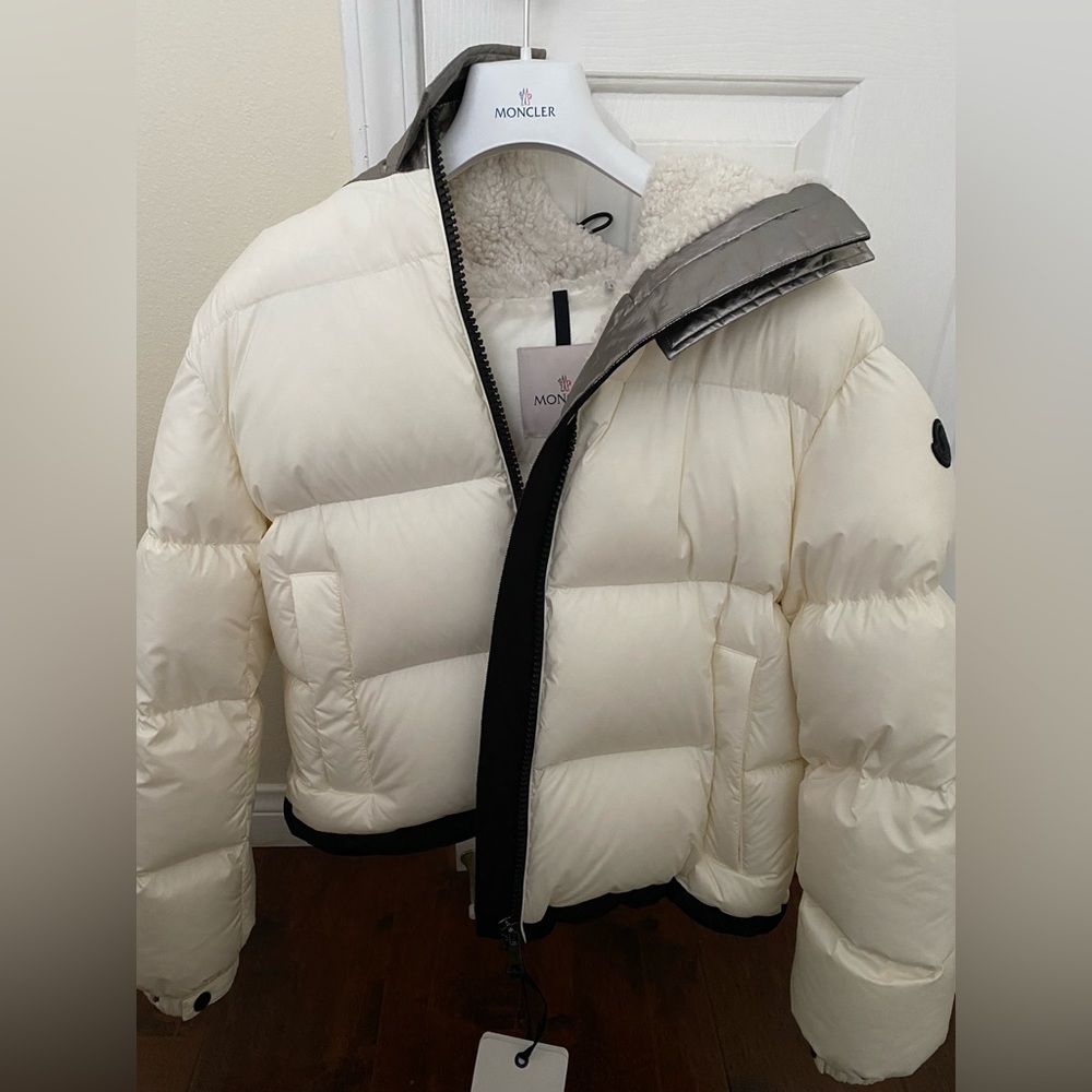 NEW Moncler puffer down jacket - Picture 8 of 15